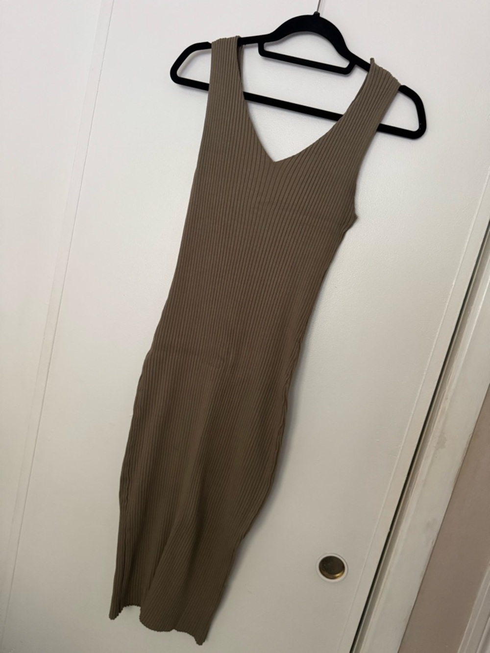 Forever 21 Ribbed V‑Neck Sleeveless Midi Dress — Brown Taupe